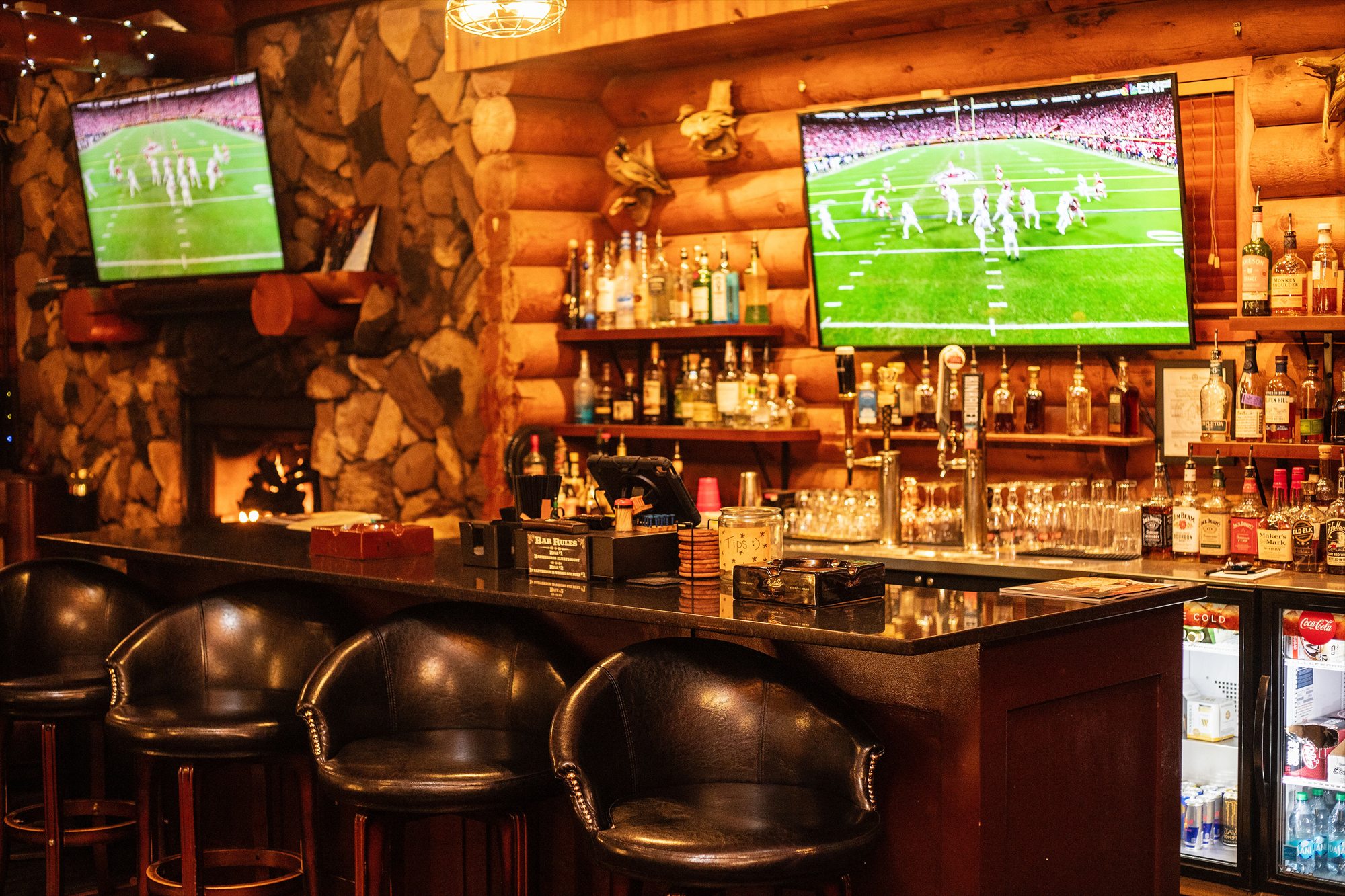 The bar at Hearth Cigar Lounge